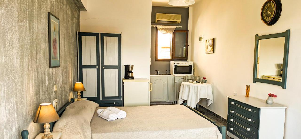 Knossos Apartments Палекастрон Екстериор снимка