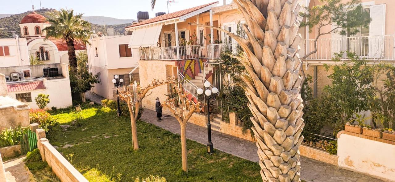 Knossos Apartments Палекастрон Екстериор снимка