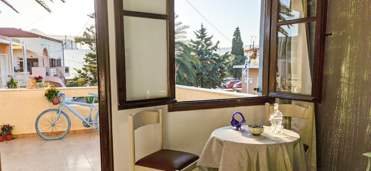 Knossos Apartments Палекастрон Екстериор снимка