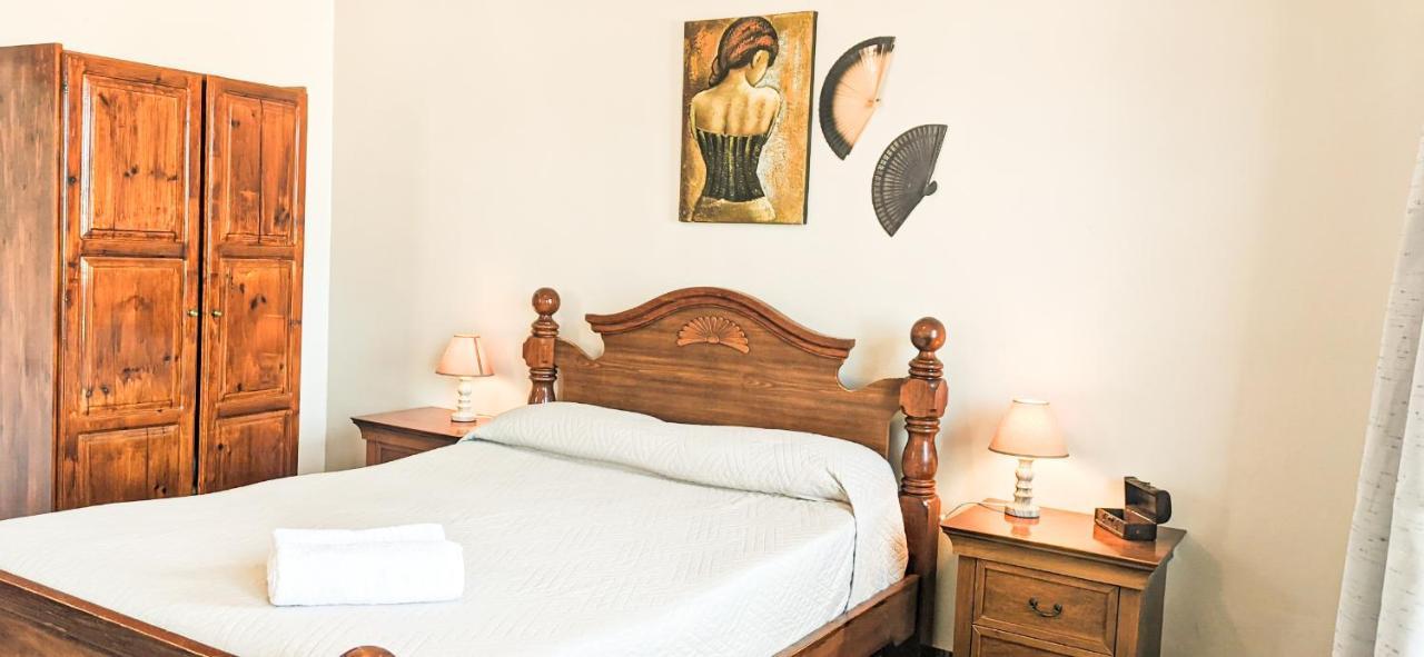 Knossos Apartments Палекастрон Екстериор снимка