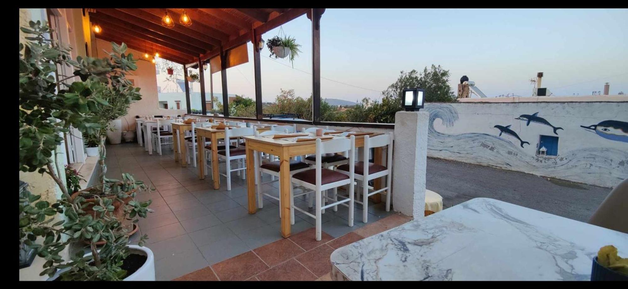 Knossos Apartments Палекастрон Екстериор снимка
